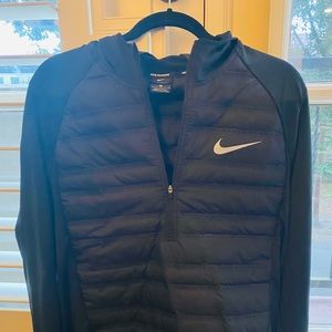 Nike Running Aeroloft - Large Men’s Black Pullover